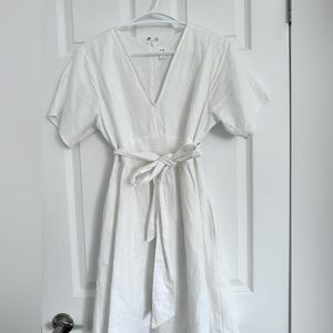 GAP Linen Belt Dress in White — size 2